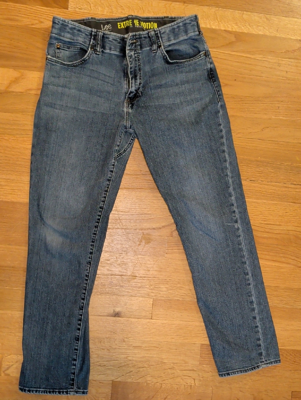 Lee Men’s Medium Blue Straight Leg Jeans